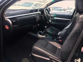 TOYOTA HILUX 2017 Image 2