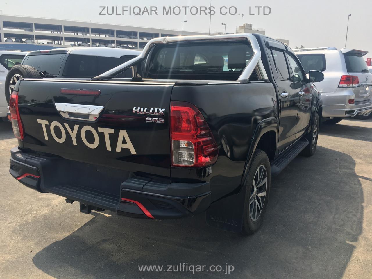 TOYOTA HILUX 2017 Image 8