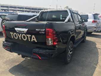 TOYOTA HILUX 2017 Image 8