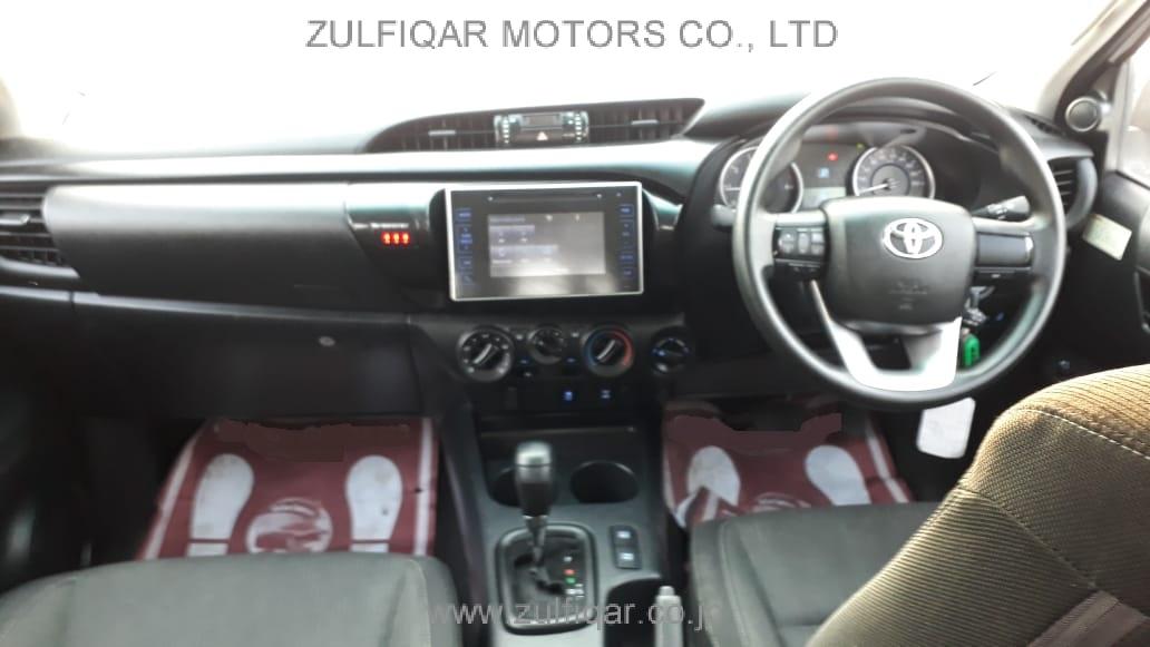 TOYOTA HILUX 2019 Image 2