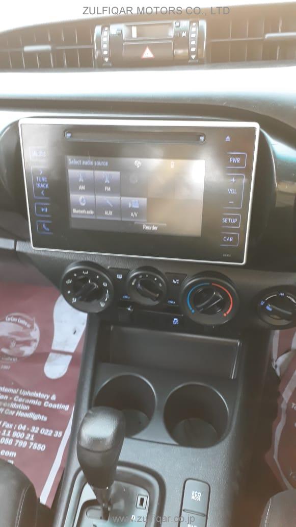 TOYOTA HILUX 2019 Image 7