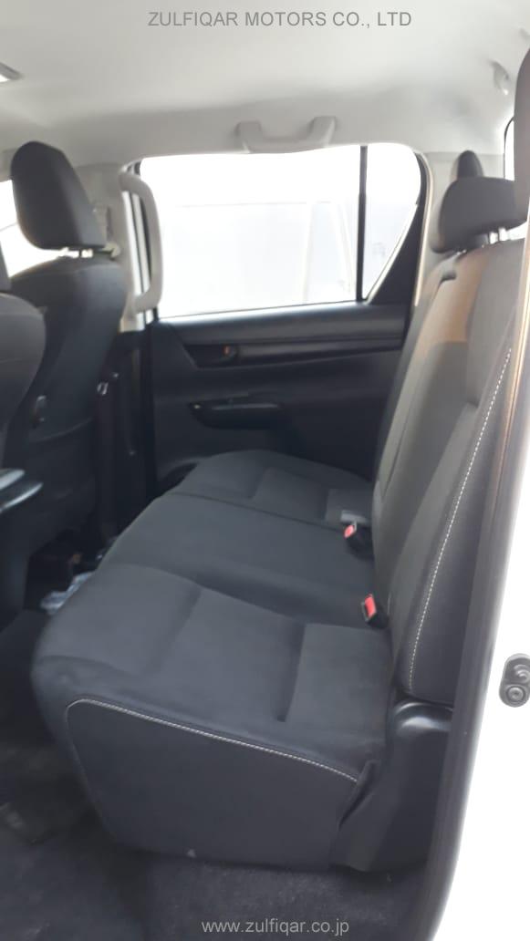 TOYOTA HILUX 2019 Image 8