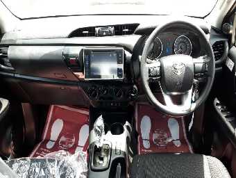 TOYOTA HILUX 2019 Image 2