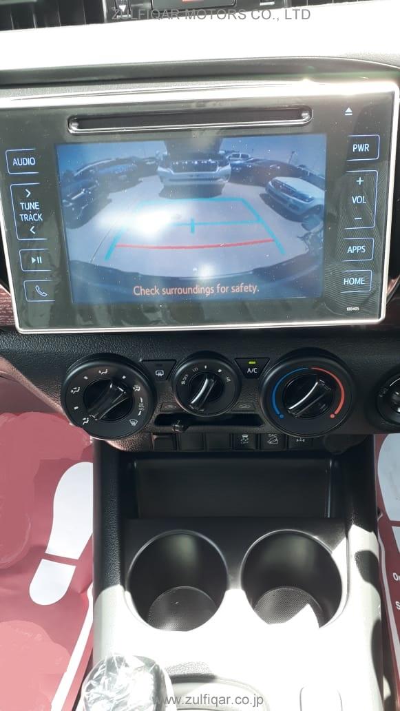 TOYOTA HILUX 2019 Image 10