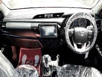 TOYOTA HILUX 2019 Image 2