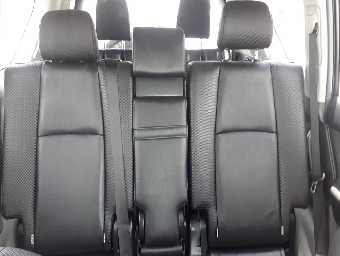 TOYOTA PRADO 2013 Image 8