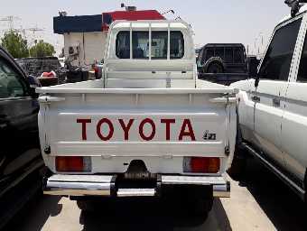 TOYOTA LAND CRUISER 2011 Image 3