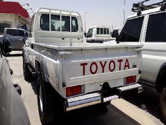 TOYOTA LAND CRUISER 2011 Image 4