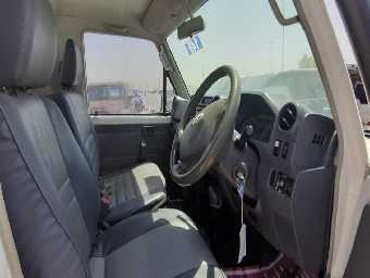 TOYOTA LAND CRUISER 2011 Image 2