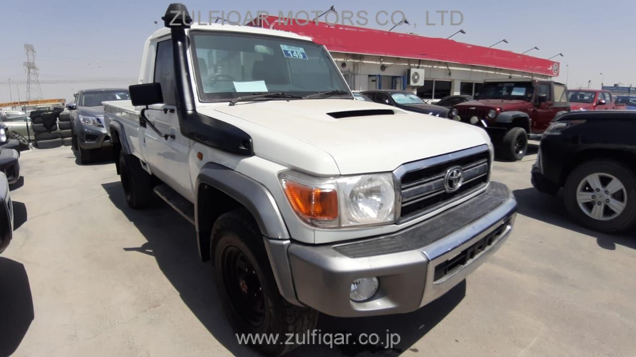 TOYOTA LAND CRUISER 2011 Image 4