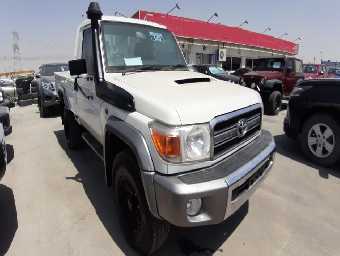 TOYOTA LAND CRUISER 2011 Image 4