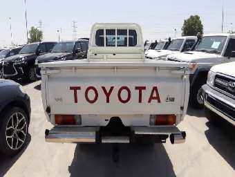 TOYOTA LAND CRUISER 2011 Image 6