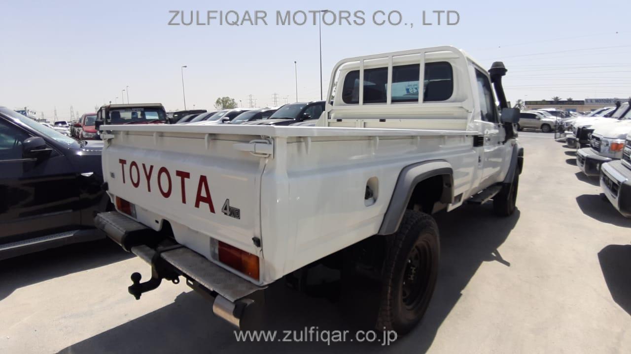TOYOTA LAND CRUISER 2011 Image 7