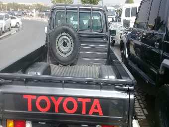 TOYOTA LAND CRUISER 2010 Image 4