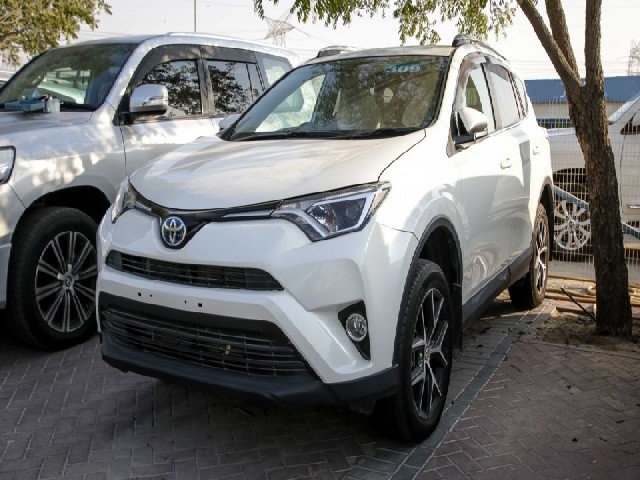 TOYOTA RAV-4 2017 Image 19