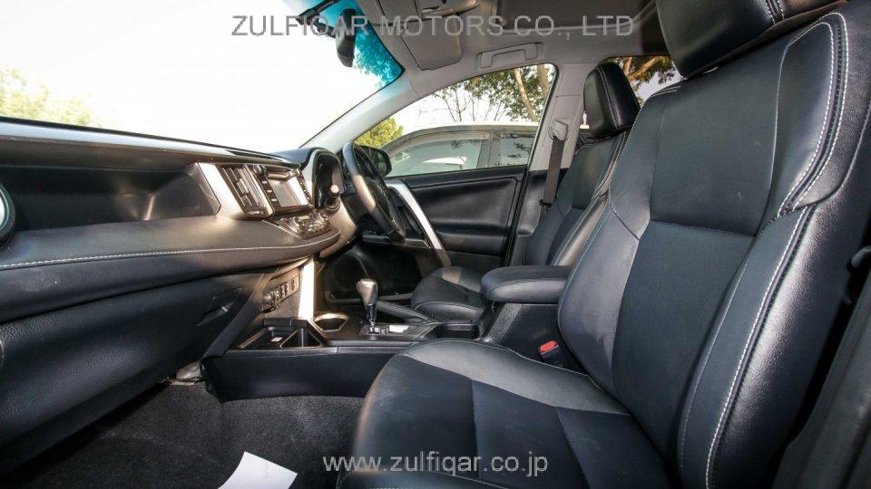 TOYOTA RAV-4 2017 Image 10