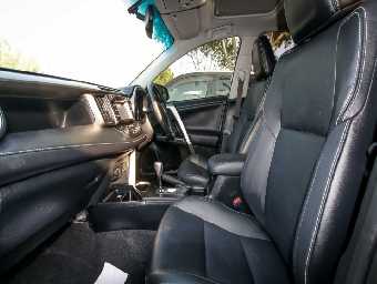 TOYOTA RAV-4 2017 Image 10