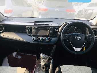 TOYOTA RAV-4 2017 Image 2