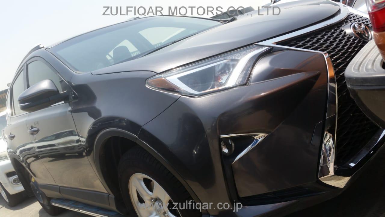 TOYOTA RAV-4 2017 Image 6