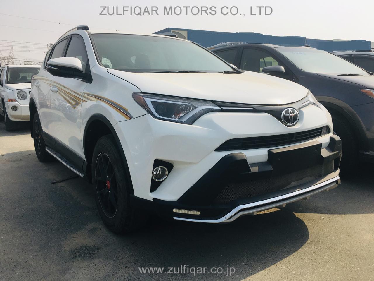 TOYOTA RAV-4 2016 Image 4