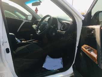 TOYOTA RAV-4 2016 Image 9