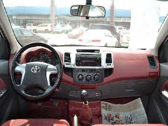 TOYOTA HILUX 2015 Image 2