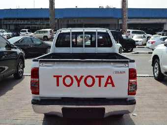 TOYOTA HILUX 2015 Image 3