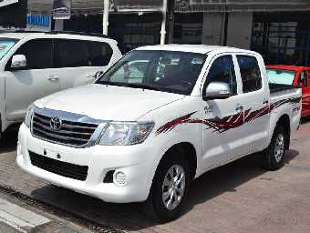 TOYOTA HILUX 2015 Image 4