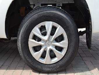 TOYOTA HILUX 2015 Image 9