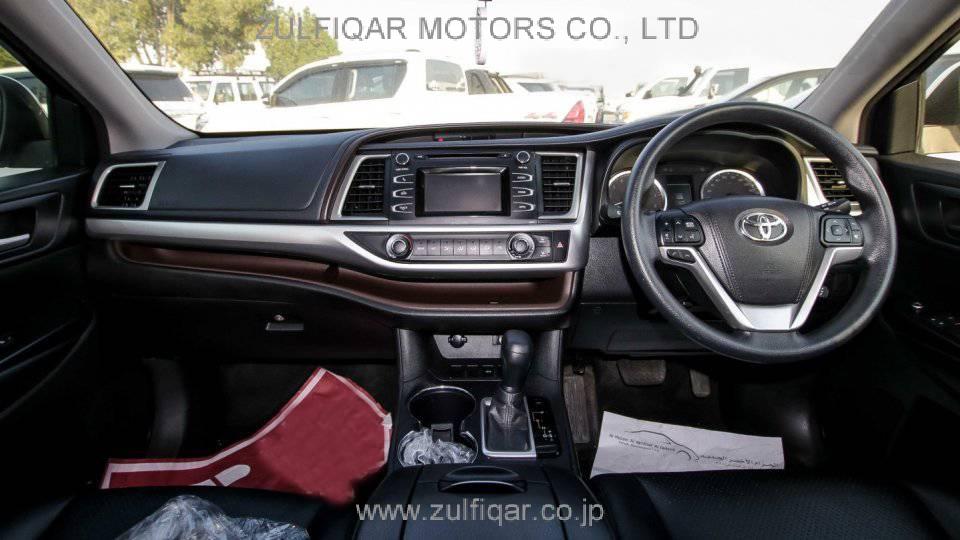 TOYOTA KLUGER 2016 Image 2