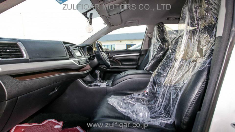 TOYOTA KLUGER 2016 Image 7