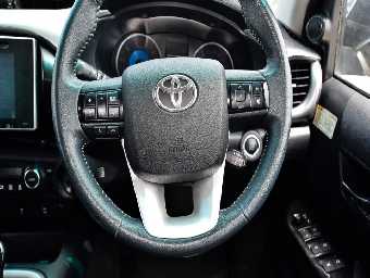TOYOTA HILUX 2017 Image 11