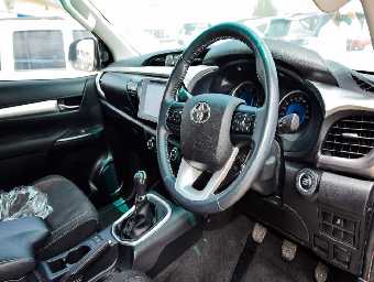 TOYOTA HILUX 2017 Image 7