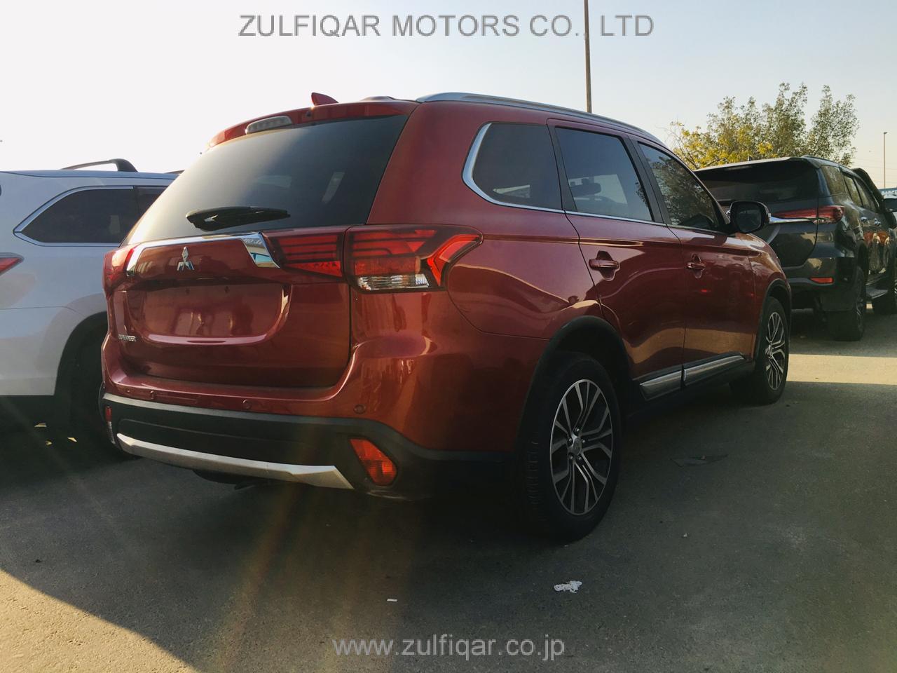 MITSUBISHI OUTLANDER 2017 Image 6