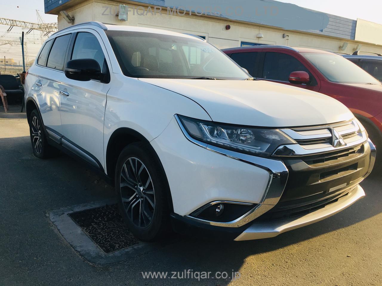 MITSUBISHI OUTLANDER 2016 Image 1