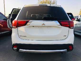 MITSUBISHI OUTLANDER 2016 Image 3