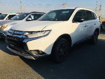 MITSUBISHI OUTLANDER 2016 Image 4