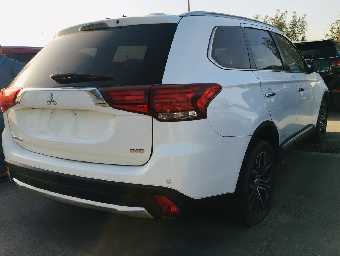 MITSUBISHI OUTLANDER 2016 Image 5