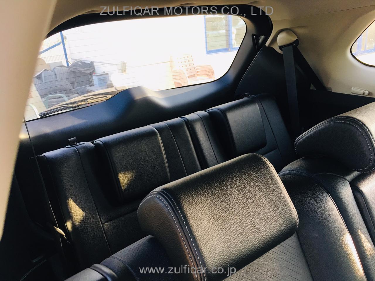 MITSUBISHI OUTLANDER 2016 Image 9