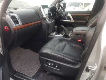 TOYOTA LAND CRUISER 2015 Image 8