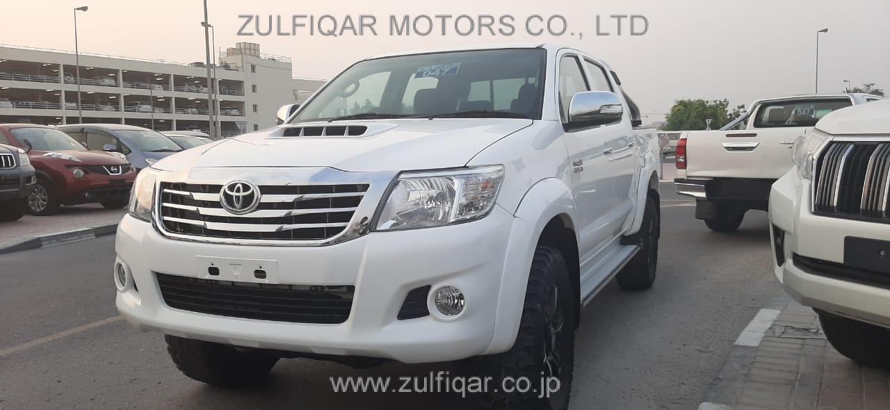 TOYOTA HILUX 2013 Image 4