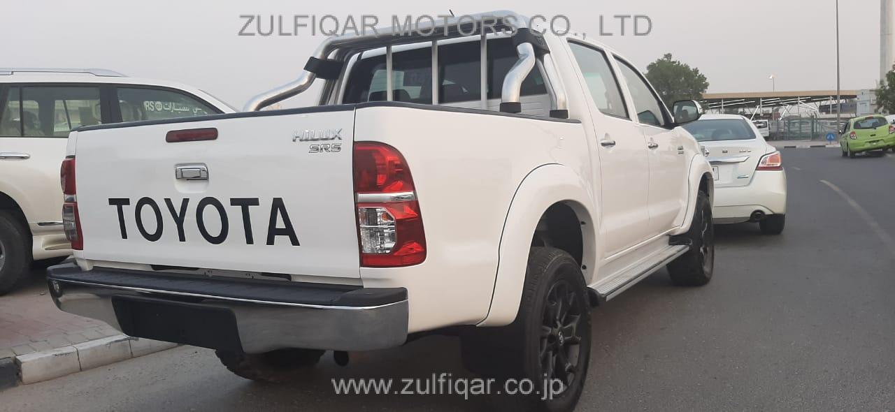 TOYOTA HILUX 2013 Image 6