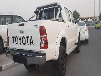 TOYOTA HILUX 2013 Image 6