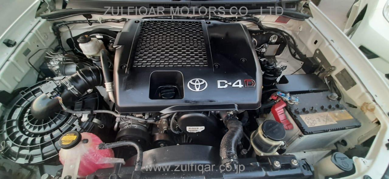 TOYOTA HILUX 2013 Image 10