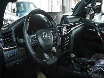 LEXUS LX 570 2019 Image 6