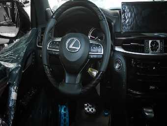 LEXUS LX 570 2019 Image 10