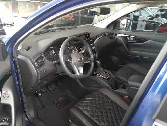 NISSAN ROGUE 2017 Image 8