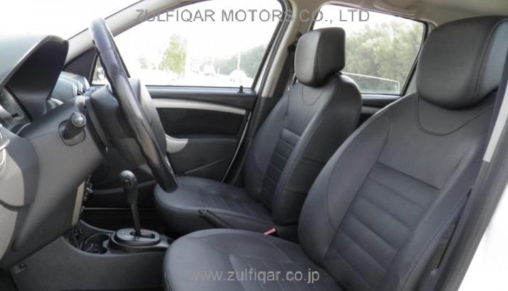 RENAULT DUSTER 2015 Image 7