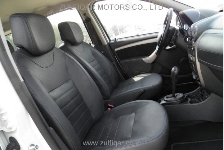 RENAULT DUSTER 2015 Image 9