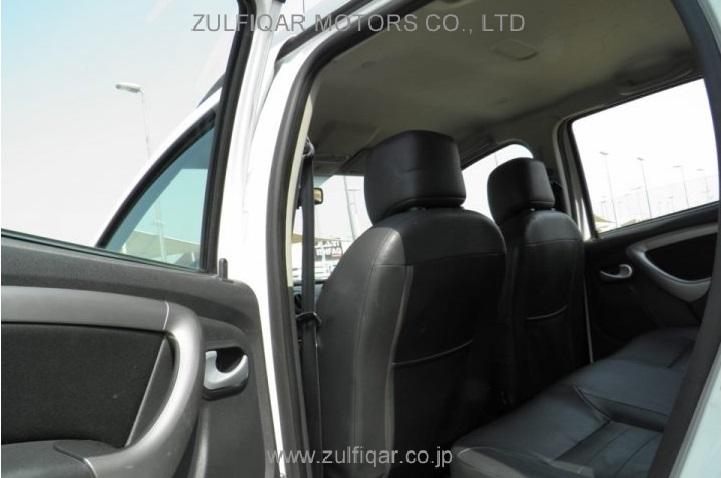RENAULT DUSTER 2015 Image 10